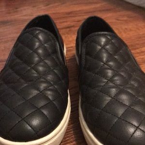 steve madden slip on